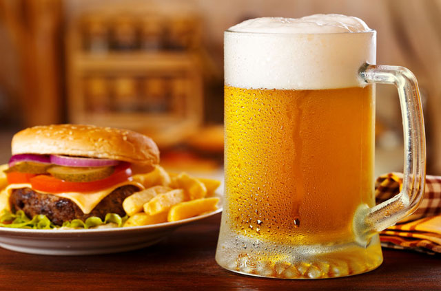 Triple Play Bar & Grill - Wisconsin Dells, WI - Sports Bar